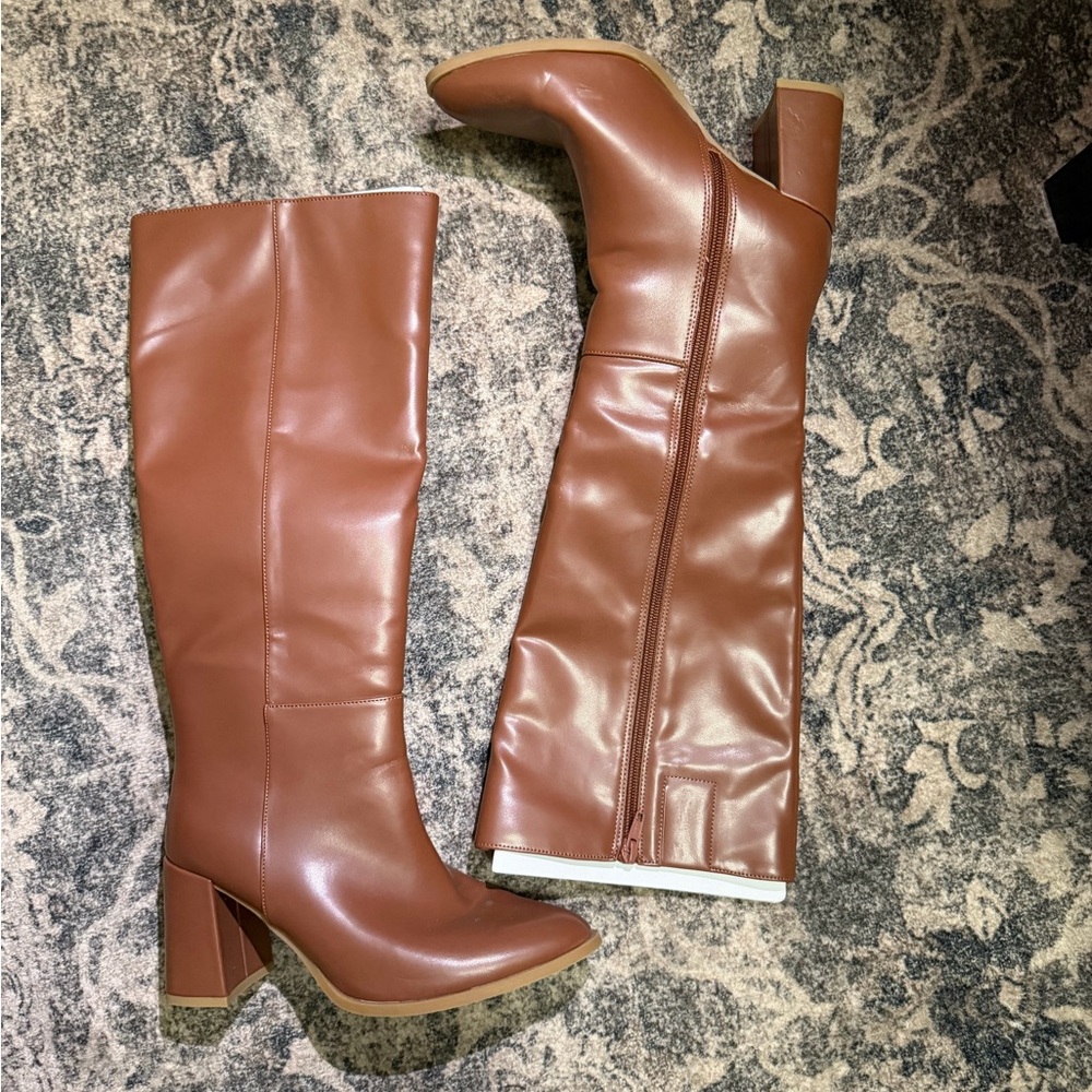 Women's Tall Heel Boots - Brown